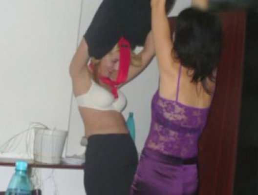 Dezmăţ cu striptease şi alcool la Spitalul Militar